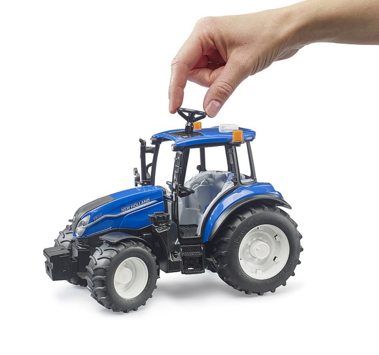 Bruder traktor New Holand T5.120 021849