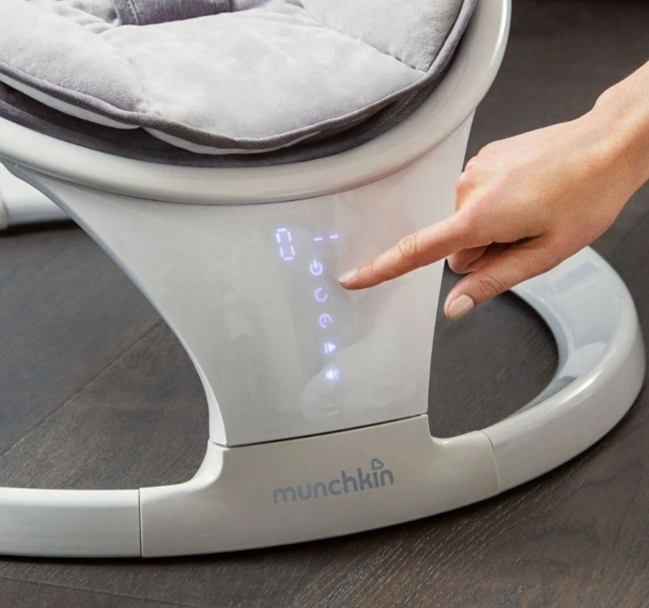 tamno siva elektricna ljuljaska Cuddle me sa ekranom osetljivim na dodir