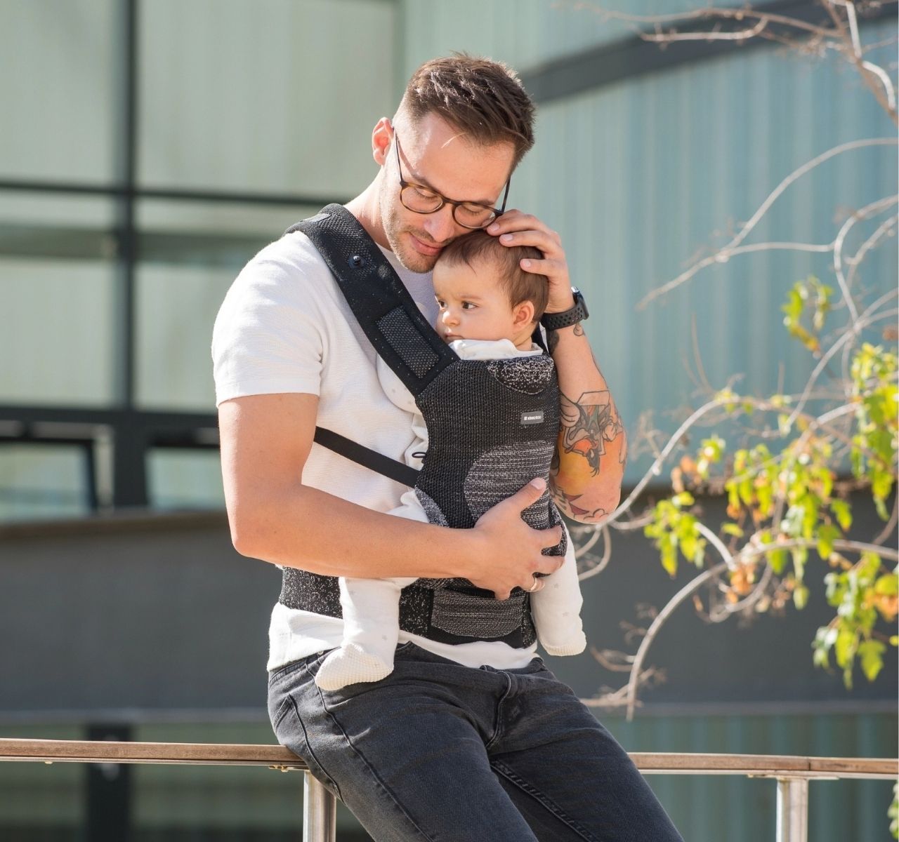   Kikka Boo Hoody kengur nosiljka za bebe Fly Knit Black-Happy kids