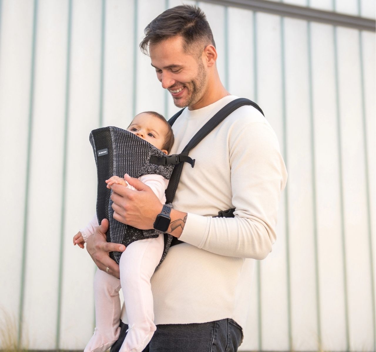   Kikka Boo Gwen kengur nosiljka za bebe Fly Knit Black-Happy kids