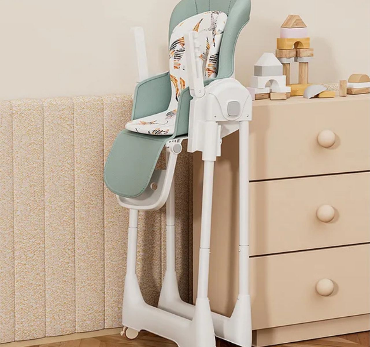   Only Yummy višepoložajna hranilica za bebe Pastel green-sklopljena