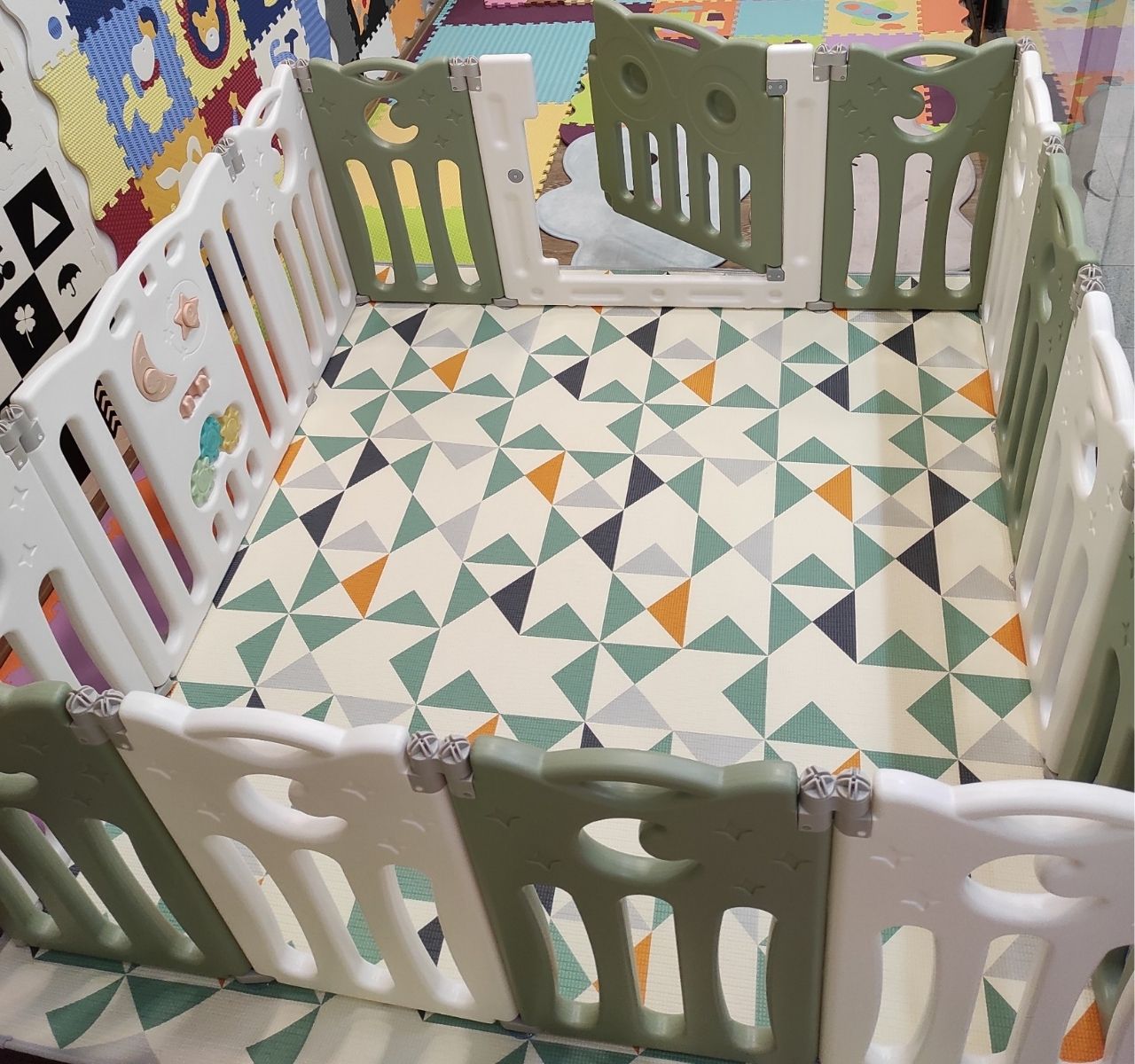 Feelkids Sovica sklopiva ogradica za bebe Maslinasto+bela