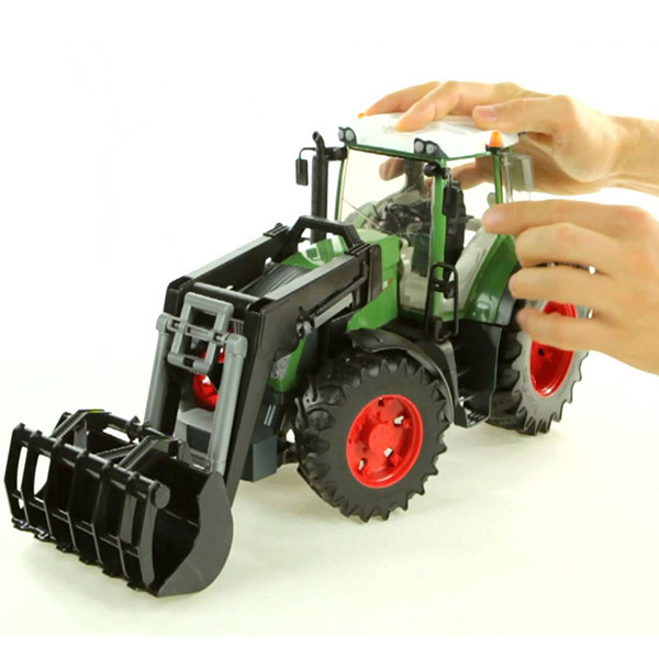 Bruder Traktor Fendt936 Vario sa kašikom